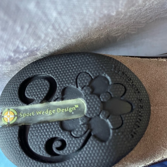 Jambu Booties sz 9.5 faux fur design; great w socks - Picture 4 of 5